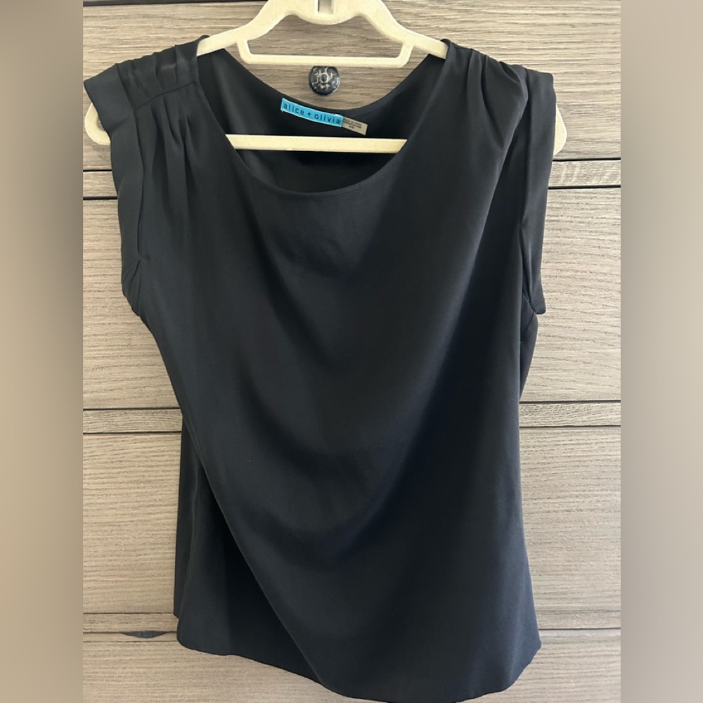 Alice + Olivia Black Silk Short Sleeve Top - worn twice, great condition, size M